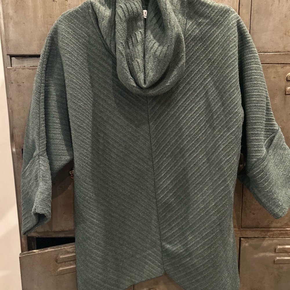 🍀HABITAT emerald green sweater - Picture 4 of 10